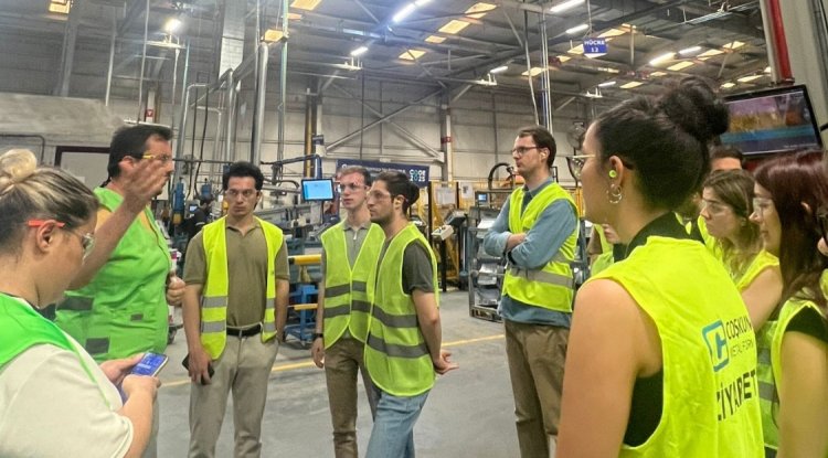 BTÜ Öğrencilerinden Coşkunöz Metal Form’a Teknik Gezi