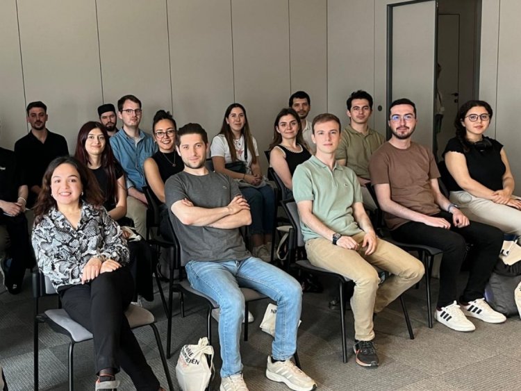 BTÜ Öğrencilerinden Coşkunöz Metal Form’a Teknik Gezi
