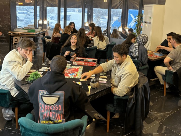 Tea Talks 5 : Kutu Oyunları ve Vampir Köylü Akşamı